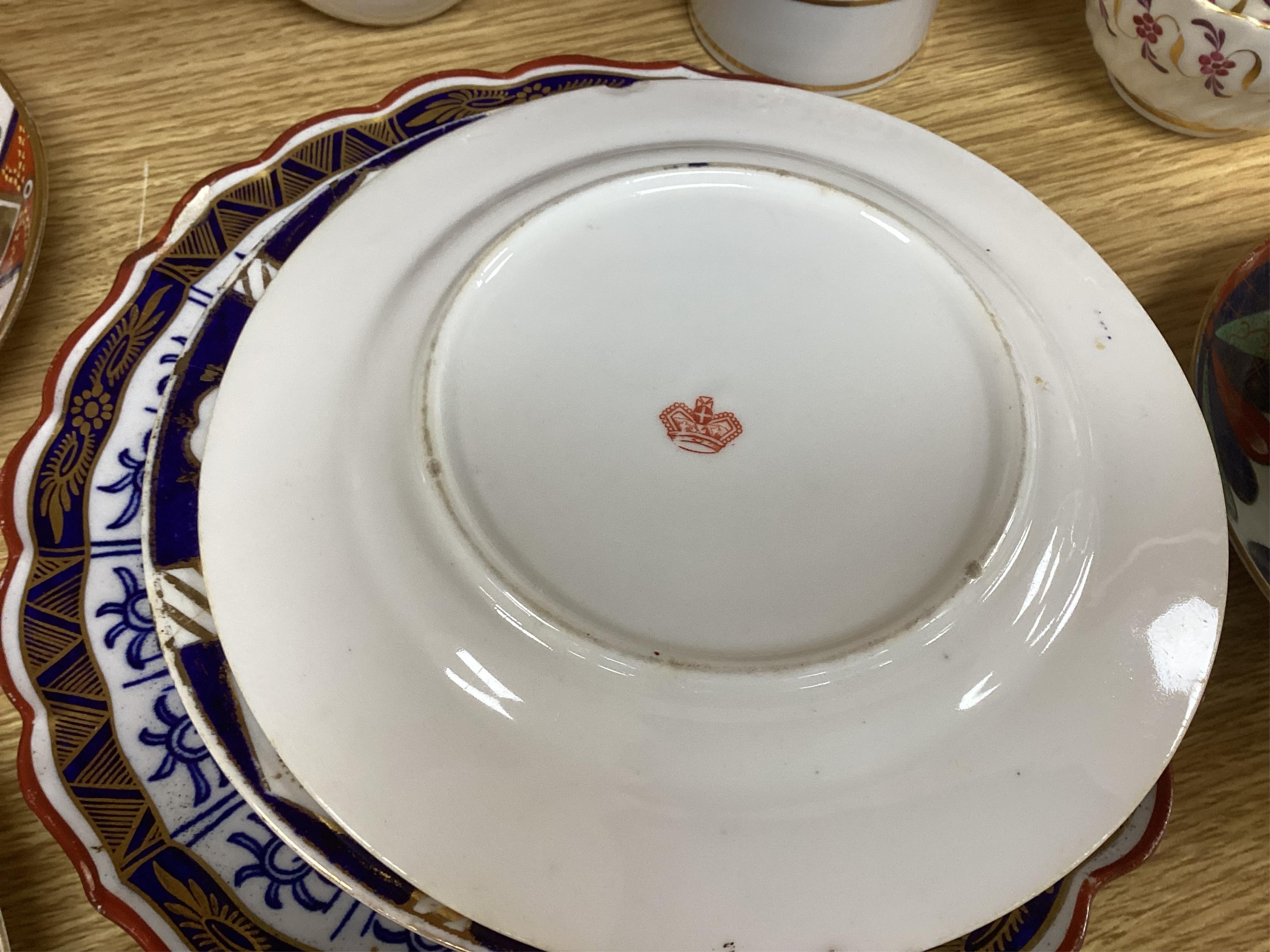 A group of 18th / early 19th century English porcelain tea wares, Worcester, Spode, etc